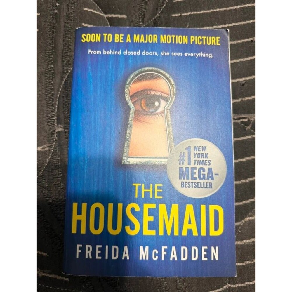 The Housemaid paperbook by Freida McFadden